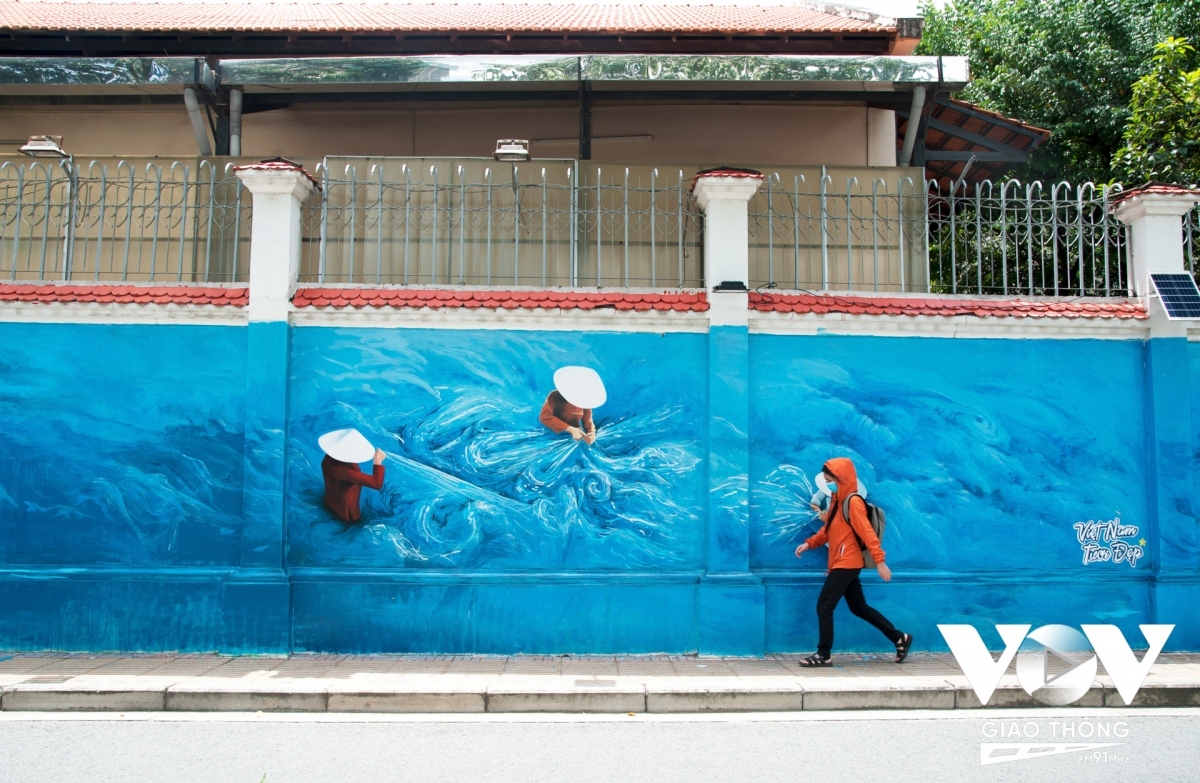 murals give new look to ho chi minh city streets picture 11