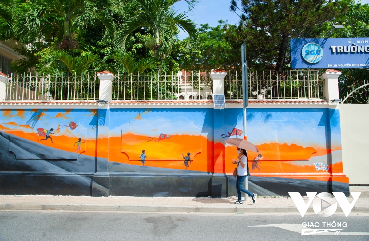 murals give new look to ho chi minh city streets picture 9