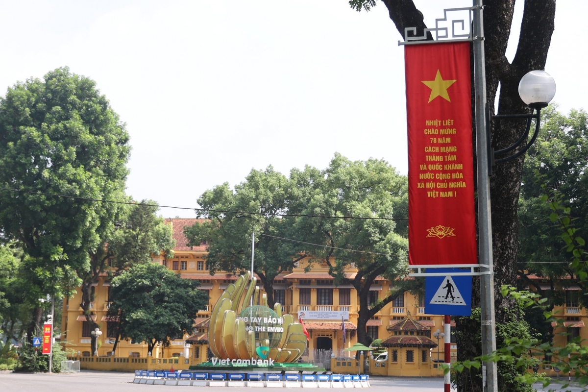 hanoi streets colourful ahead of celebrations for national day picture 13