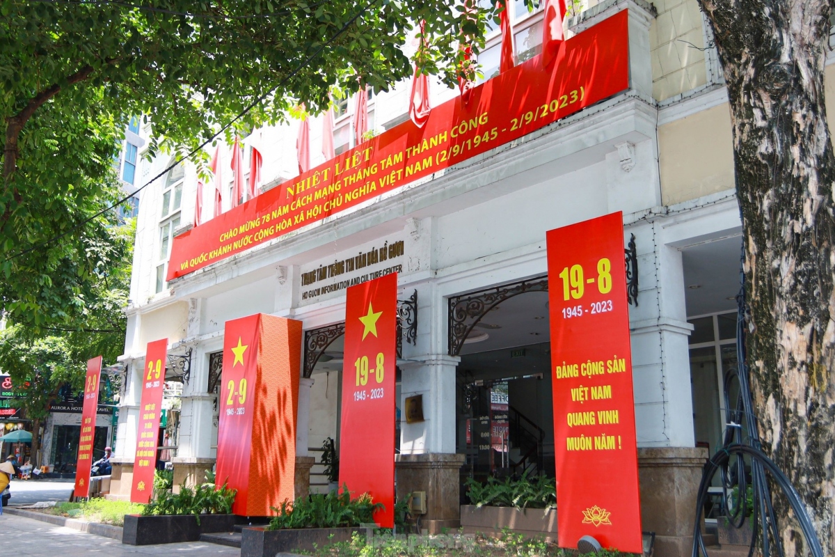 hanoi streets colourful ahead of celebrations for national day picture 8