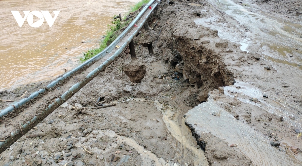 vietnamese locality in northern highlands devastated by flashfloods and landslides picture 9