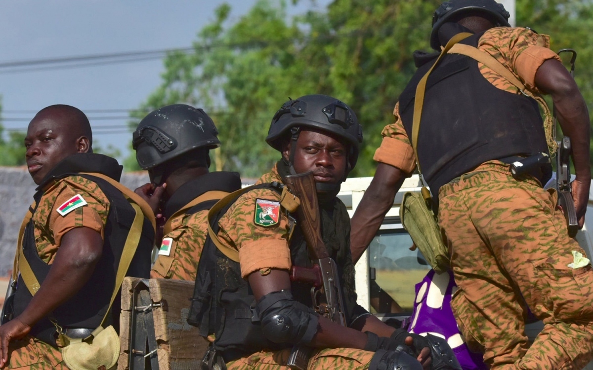 burkina faso dieu them khi tai chien dau den niamey cua niger hinh anh 1