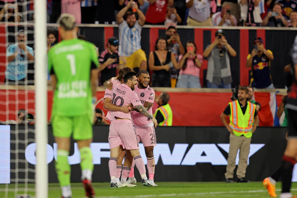 messi ra mat hoan hao o giai dau mls hinh anh 1