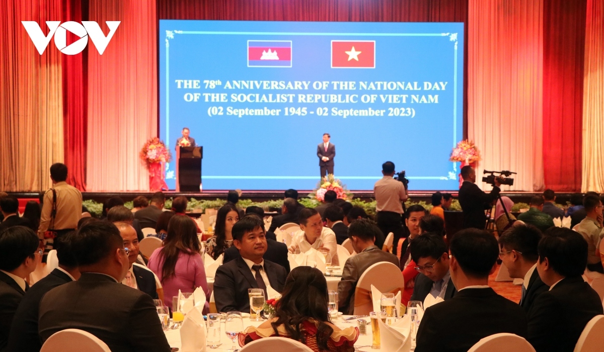 vietnamese embassies in thailand, cambodia hold national day celebrations picture 2