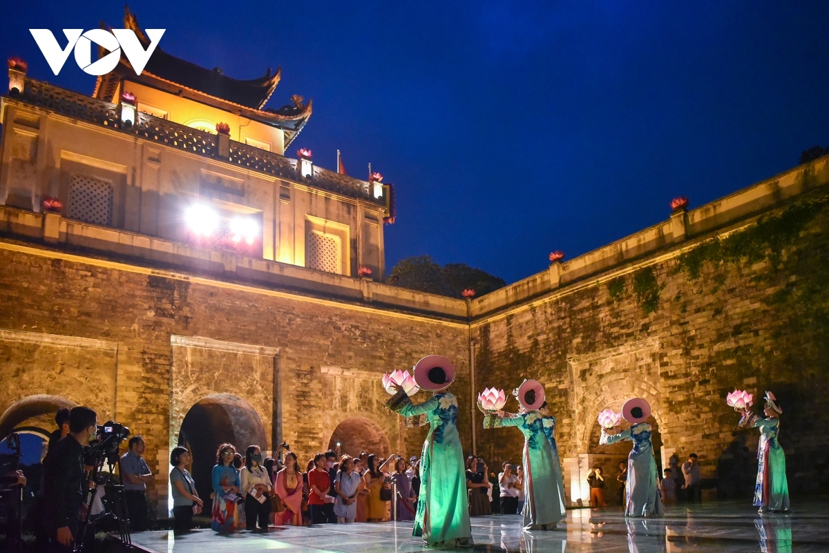 hanoi launches diverse activities to develop night-time tourism picture 1
