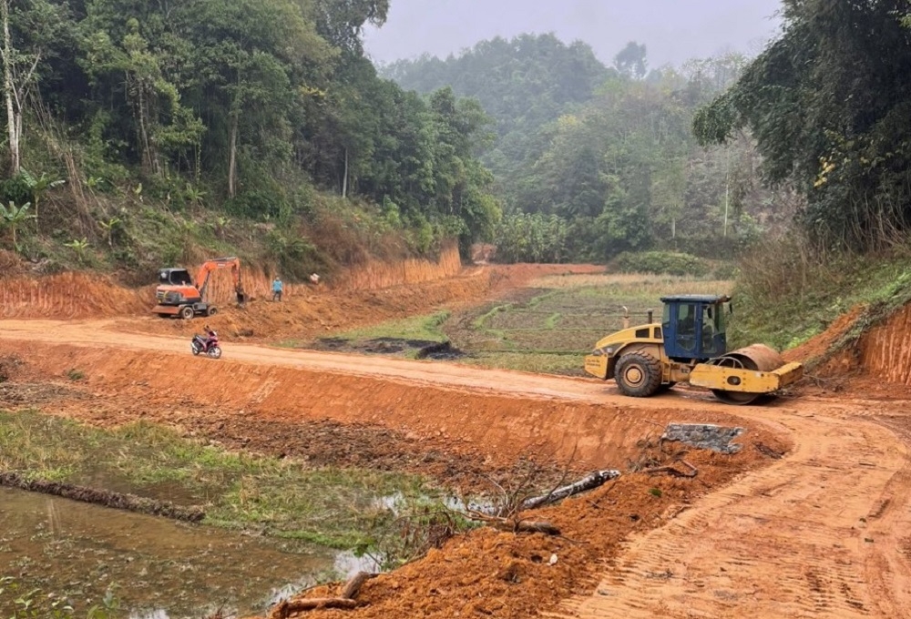 Bắc Kạn đầu tư hàng trăm km đường lâm nghiệp để phát triển kinh tế rừng