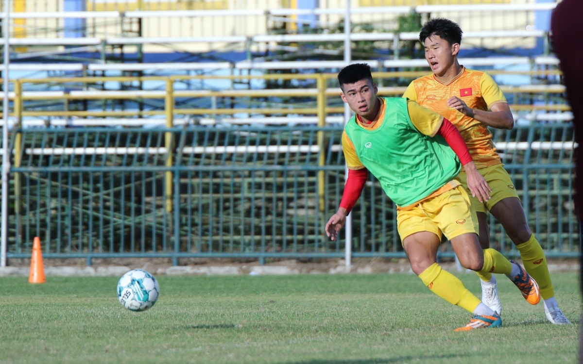 u23 viet nam tong duyet doi hinh truoc khi chot danh sach thi dau u23 Dong nam A hinh anh 7