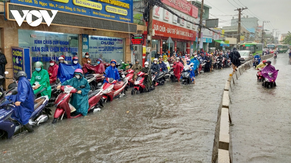 Sở Xây dựng TP.HCM lý giải tình trạng “cứ mưa là ngập”