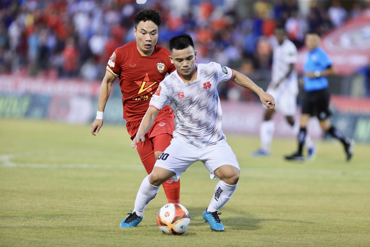 ha tinh va hai phong fc chia diem trong tran dau gap su co mat dien hinh anh 1