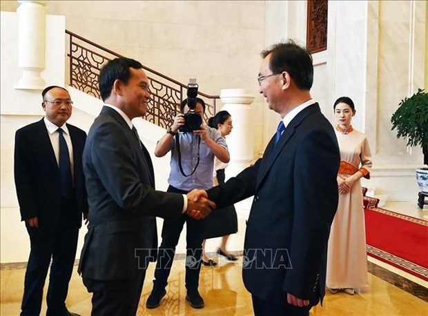 deputy pm receives leader of china s yunnan province picture 1