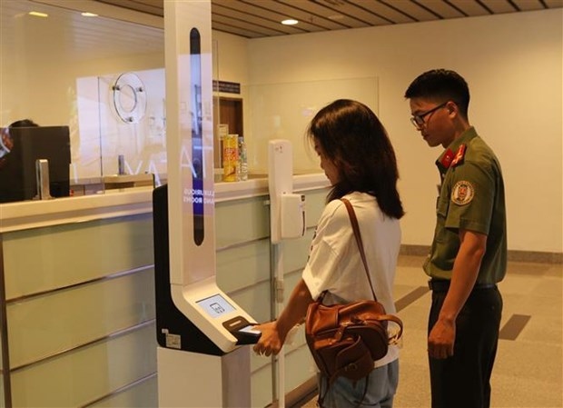 da nang int l airport launches automatic entry systems picture 1