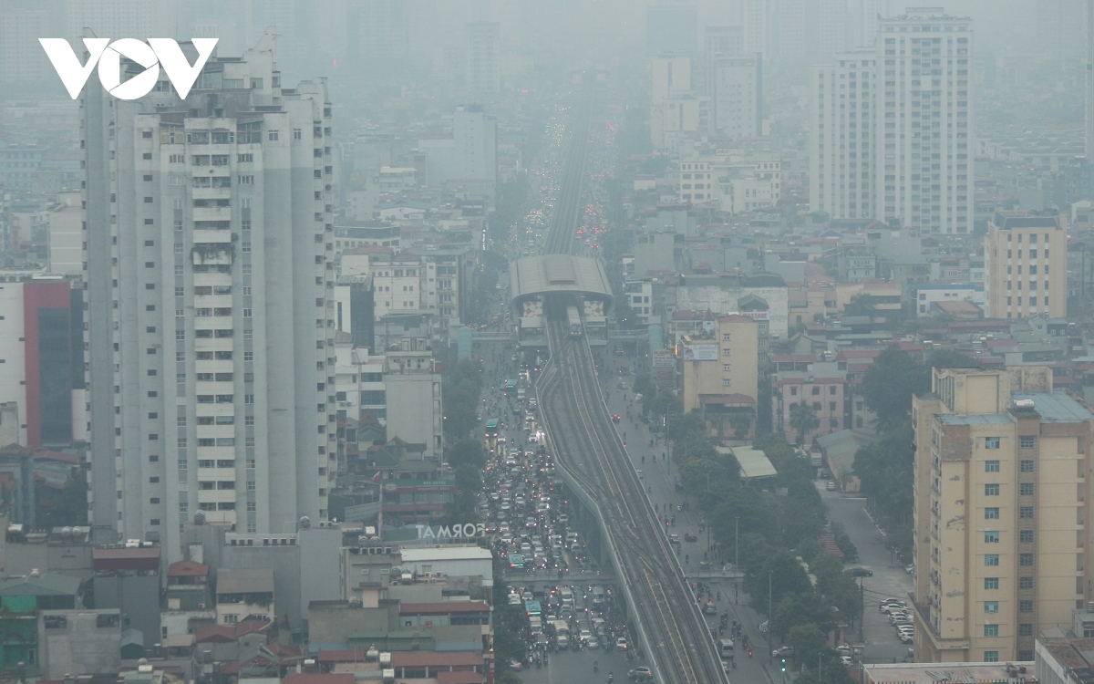 hanoi chokes on fog and polluted air picture 1