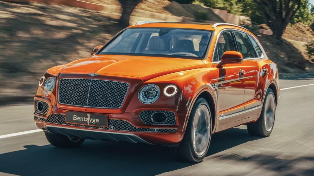 Bentley triệu hồi hơn 3.500 xe Bentayga do nguy cơ rò rỉ nhiên liệu và cháy nổ