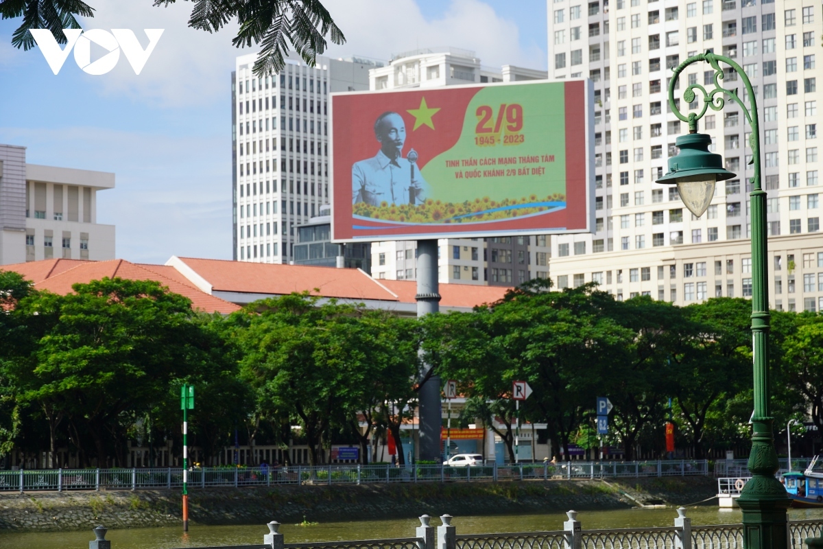streets of ho chi minh city brightly decorated ahead of national day picture 11