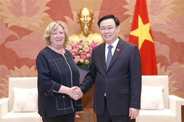 na chairman welcomes french legislators picture 1