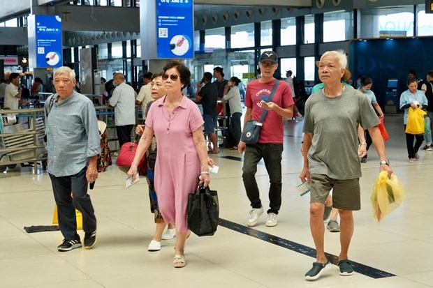 passengers through noi bai int l airport up slightly before holiday picture 1