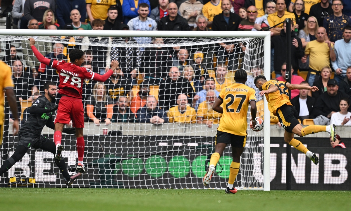 salah lap hat-trick kien tao, liverpool nguoc dong ngoan muc truoc wolves hinh anh 10