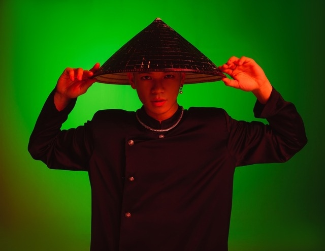 chuyen showbiz hoa hau hoan vu doi luat, khong gioi han tuoi du thi hinh anh 5