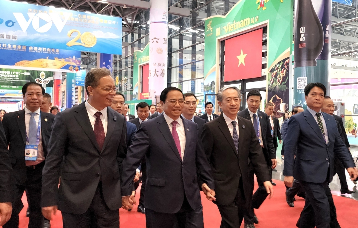 pm chinh hails china s important contributions to regional cooperation and prosperity picture 2