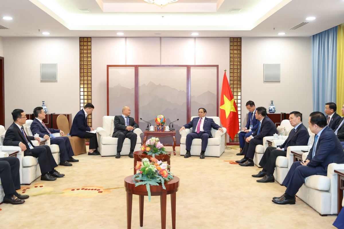 vietnamese government leader meets leaders of chinese conglomerates picture 1