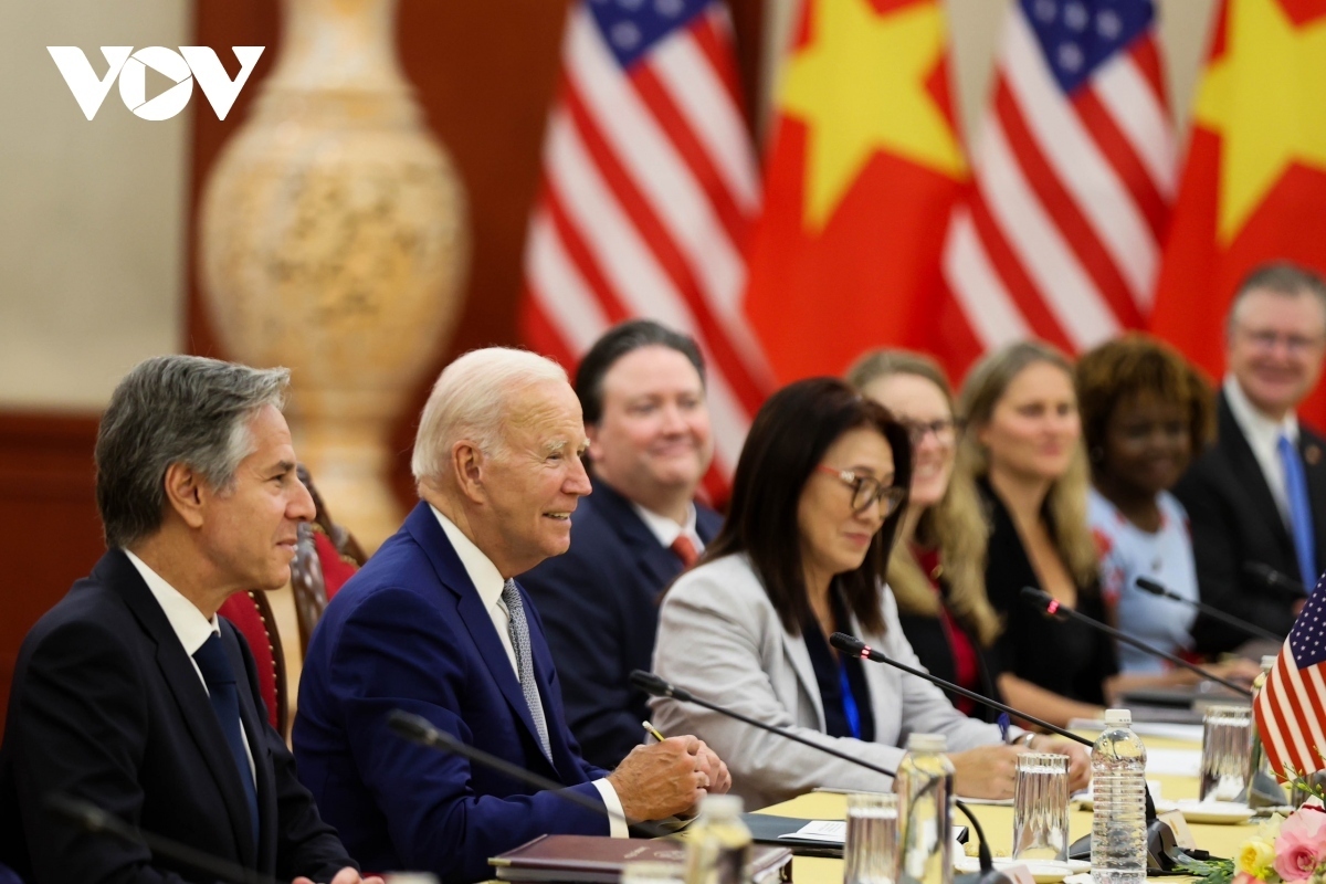 us president biden proud to have strengthened relations with vietnam picture 1