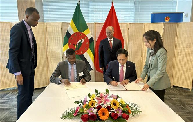 vietnam and dominica ink visa exemption agreement picture 1 vietnam and dominica ink visa exemption agreement picture 1