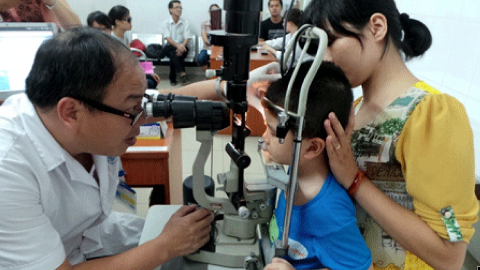 pink eye cases on the rise in ho chi minh city picture 1