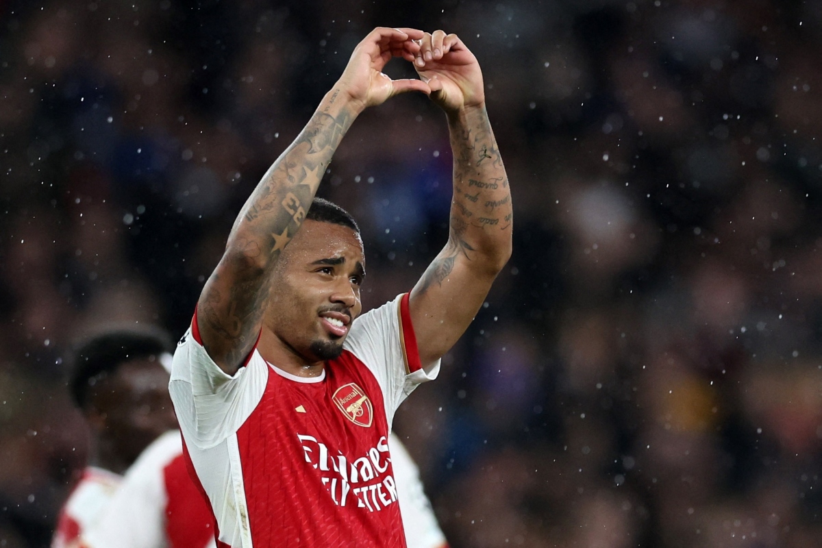 arsenal thang tung bung trong ngay tro lai cup c1 chau Au hinh anh 7