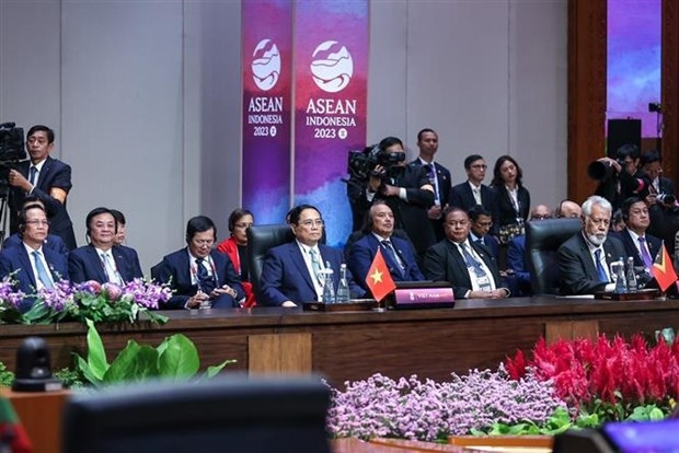 pm attends asean-australia, asean-un summits picture 1