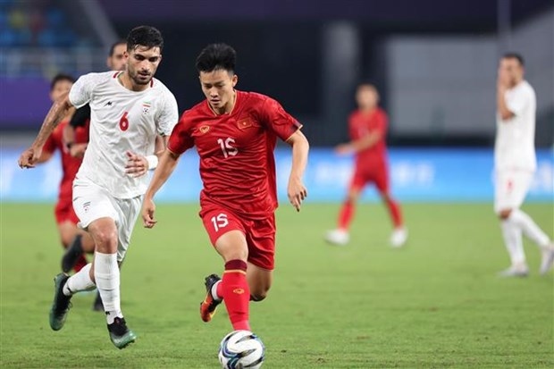 asiad 2023 vietnam men s football faces difficulty after losing 0-4 to iran picture 1