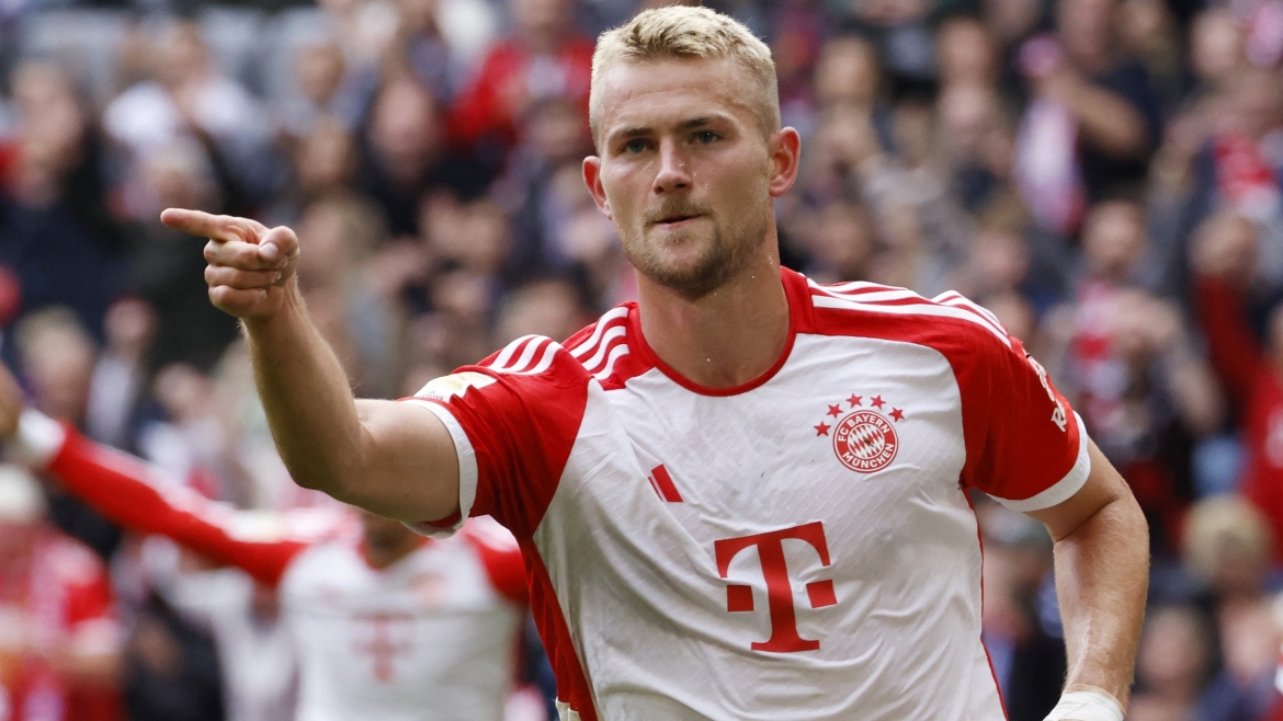 harry kane ghi ban nhu may giup bayern munich len ngoi dau bundesliga hinh anh 4