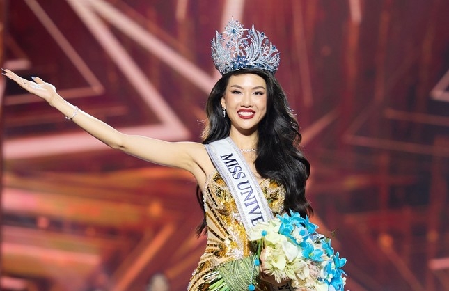 Hanoi model crowned Miss Universe Vietnam 2023