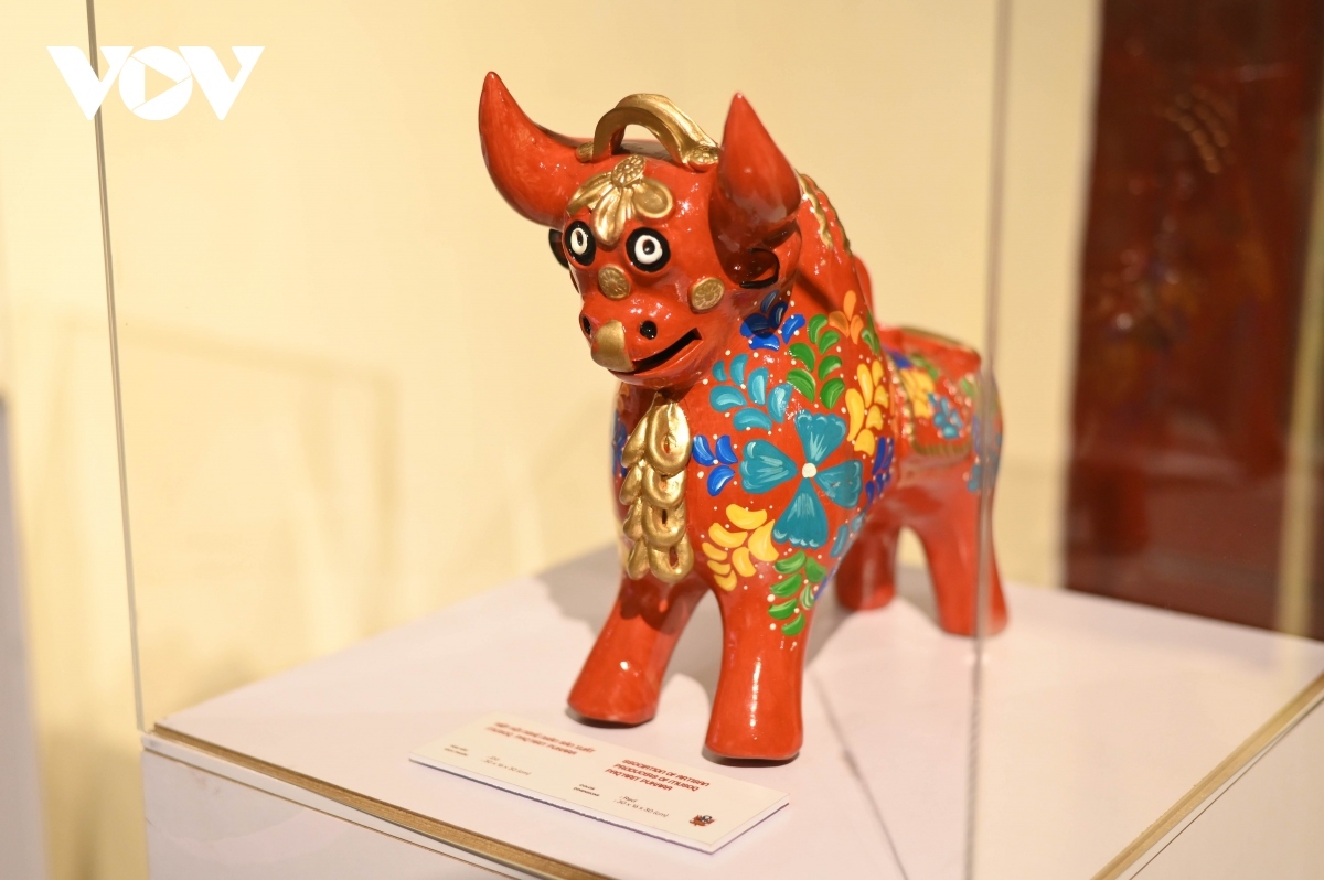 peru s bull art introduced at hanoi exhibition picture 2