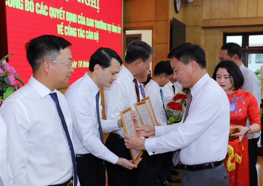 13 cán bộ được Ban Thường vụ Tỉnh uỷ Thanh Hóa quyết định điều động, luân chuyển