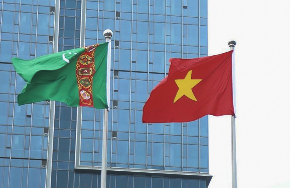 vietnamese flag flies at asiad 19 in hangzhou, china picture 8
