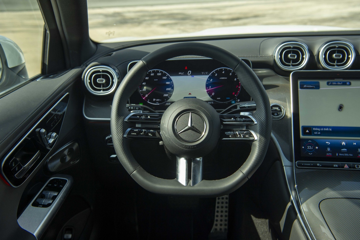 Mercedes-Benz GLC 2023 thay đổi từ trong ra ngoài