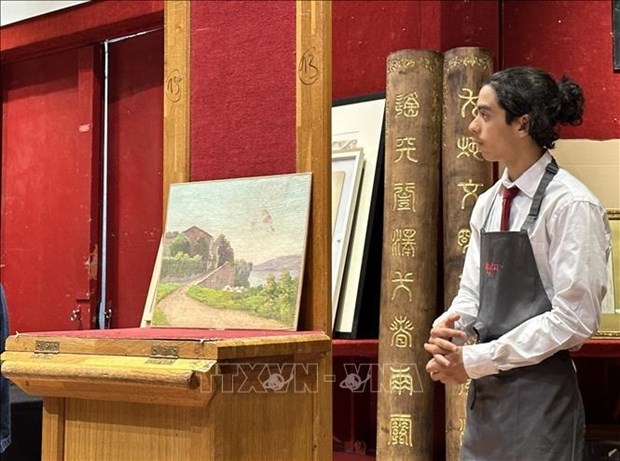 paintings of king ham nghi auctioned in france picture 1