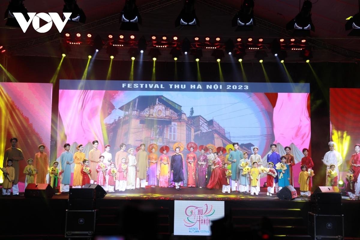 first-ever autumn festival opens in hanoi picture 2