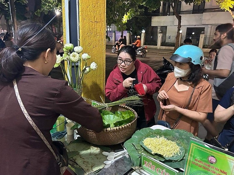 first-ever autumn festival opens in hanoi picture 6