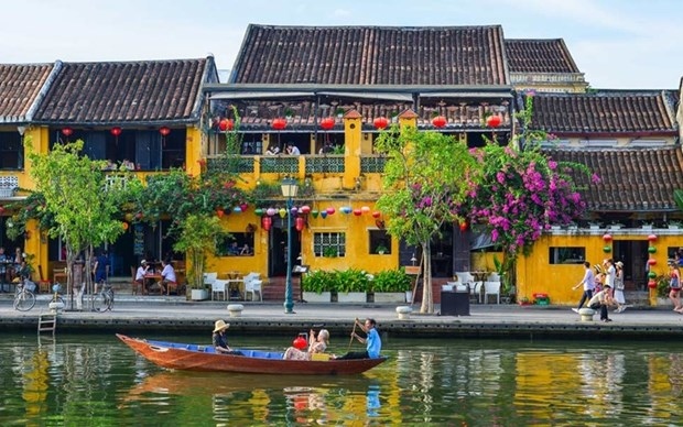 australian site calls vietnam land of beauty, welcome surprises picture 1