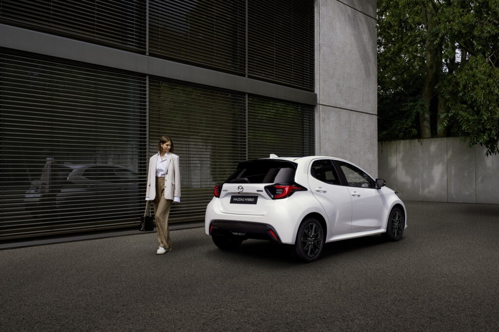Chiêm ngưỡng mẫu Mazda2 Hybrid đời 2024 ra mắt tại thị trường châu Âu với thiết kế hoàn toàn mới