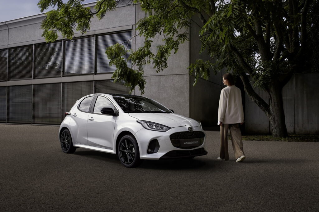 Chiêm ngưỡng mẫu Mazda2 Hybrid đời 2024 ra mắt tại thị trường châu Âu với thiết kế hoàn toàn mới