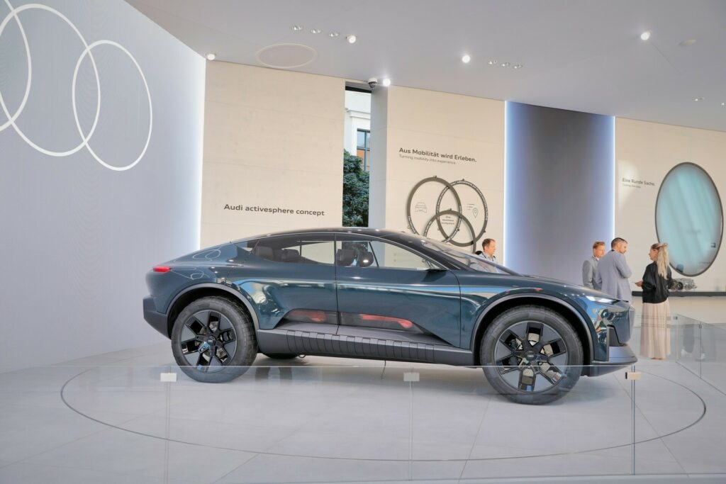 Chiêm ngưỡng mẫu concept Audi Activesphere ra mắt tại Triển lãm ô tô Munich