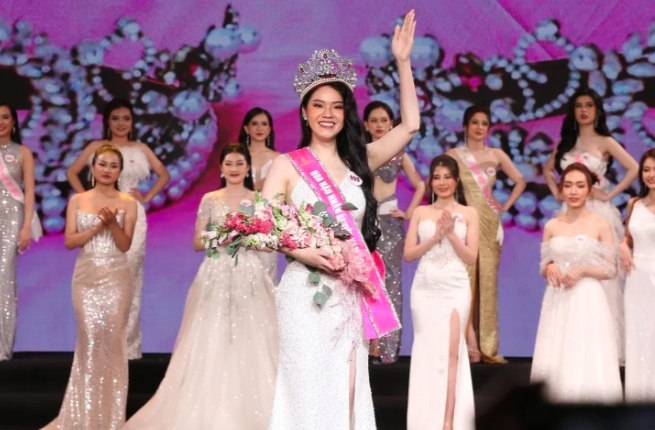 hanoian beauty crowned miss petite vietnam 2023 picture 1