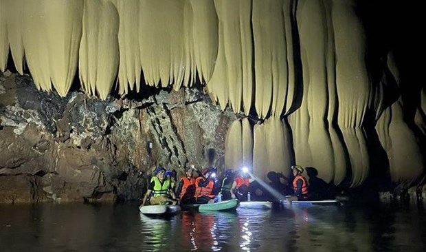 new cave discovered in quang binh picture 1
