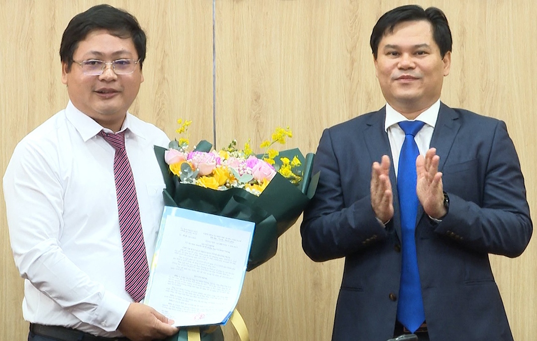Ông võ minh vương giữ chức phó giám đốc sở tn-mt quảng ngãi hình ảnh 1 Ong vo minh vuong giu chuc pho giam doc so tn-mt quang ngai hinh anh 1