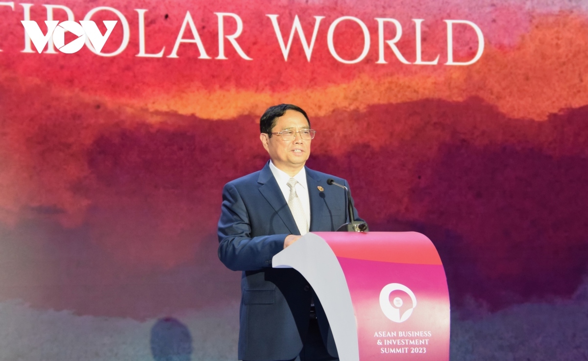 pm pham minh chinh delivers win-win message at asean bis 2023 picture 1