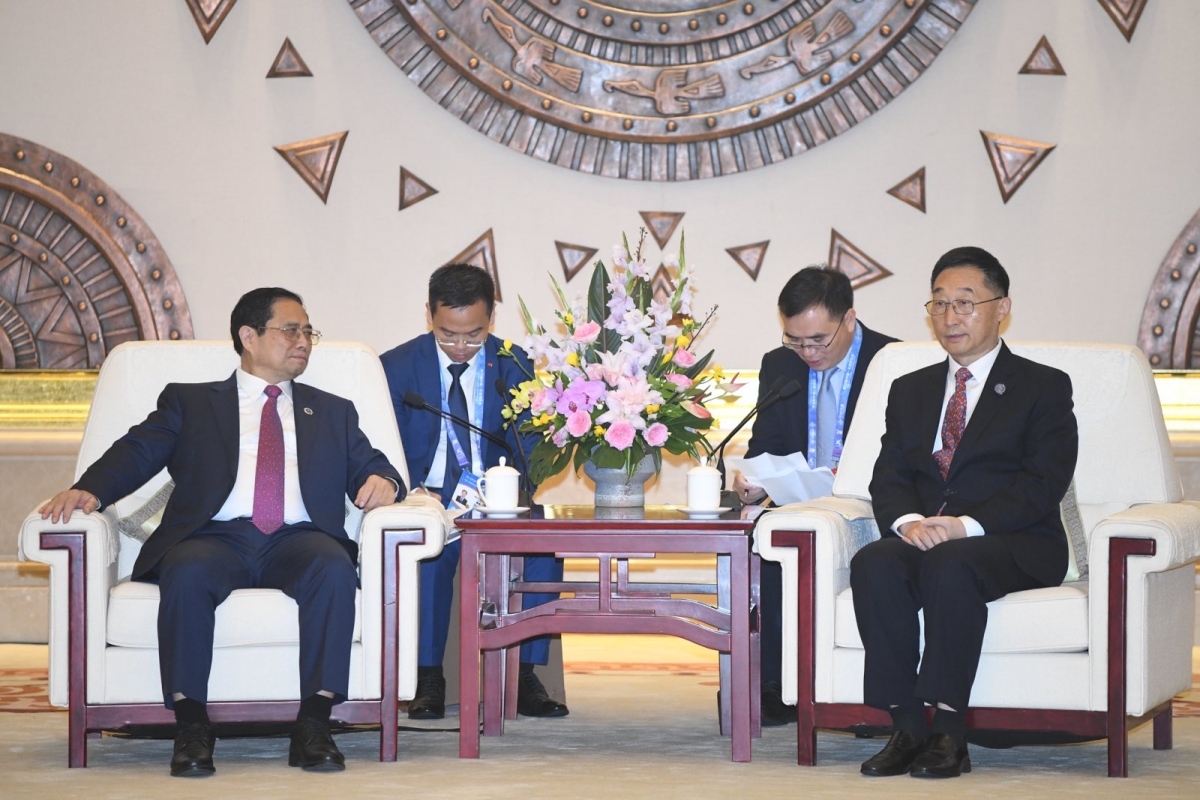 pm pham minh chinh hosts china s party secretary of guangxi picture 2