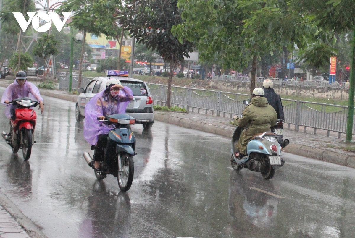 long spell of rain lashes across vietnam picture 1