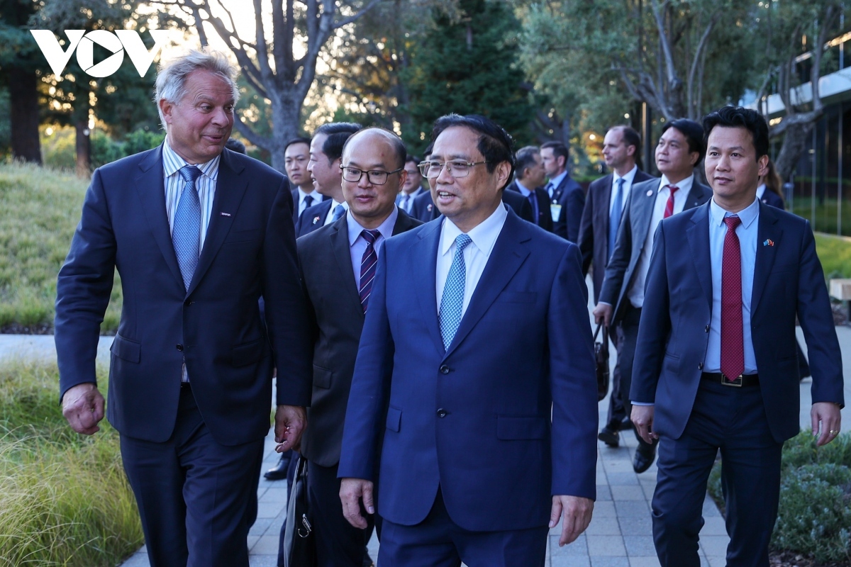 pm chinh calls for us firms greater investment in vietnam s priotized fields picture 2